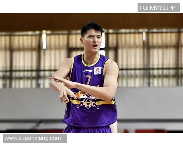 昔日恩怨再现篮球八卦揭露老队友狭路相逢的背后故事