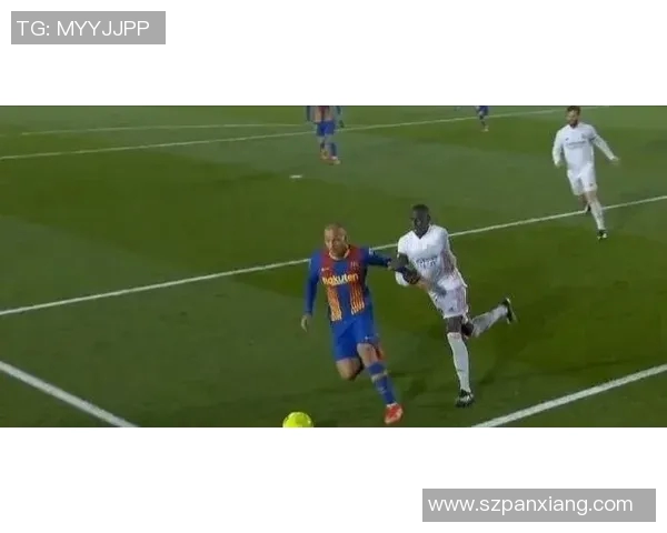 VAR裁判因失误被处罚并停赛 相关决定引发热议